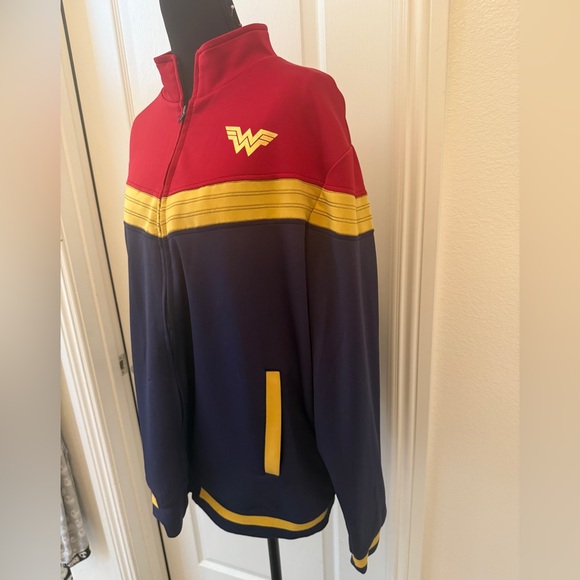 Wonder Woman (Her Universe) Red, Yellow, and Blue Bomber Jacket - Picture 5 of 8